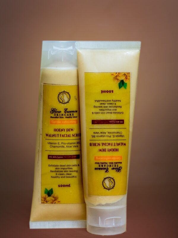 HONEY DEW/ WALNUT FACIAL SCRUB